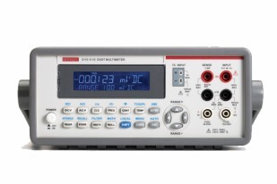 Keithley 2110 系列：5½ 位双显示器 USB 万用表